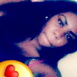 Meet your Posher, Destinee